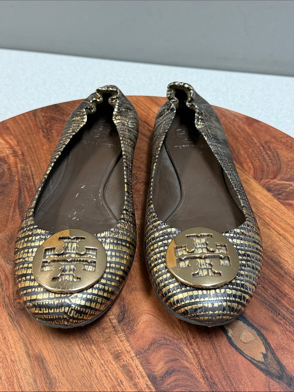 Tory Burch Reva Ballet Flats Gold Black Lizard Embossed Leather Size‎ 7.5